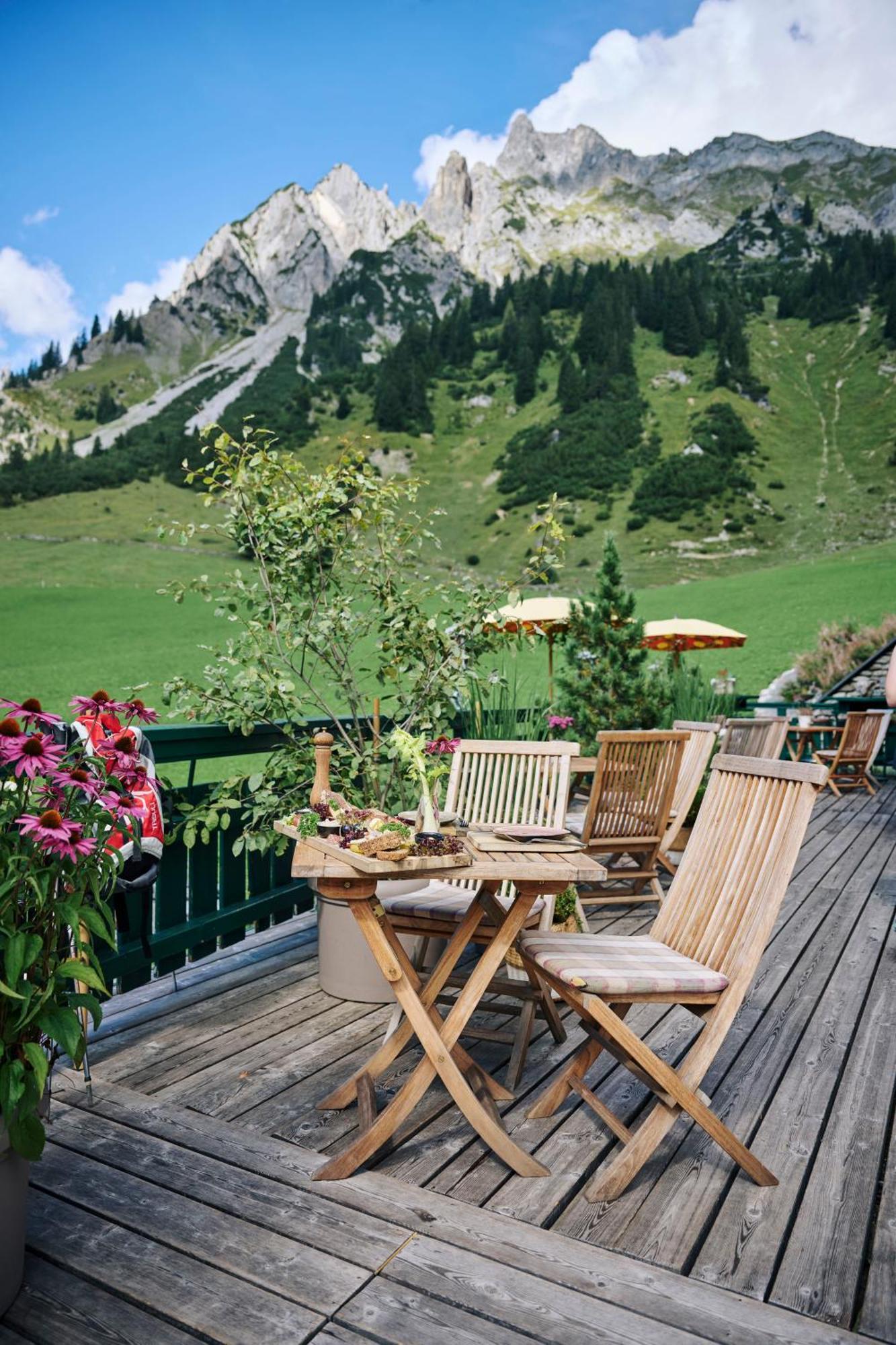 Arlberg Stuben - Das Kleine, Feine Hotel Штубен-ам-Арльберг Экстерьер фото